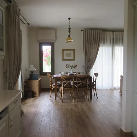 Seaside Retreat House بيت للعطل