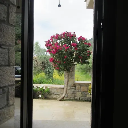 Seaside Retreat House * Paralia Sergoulas